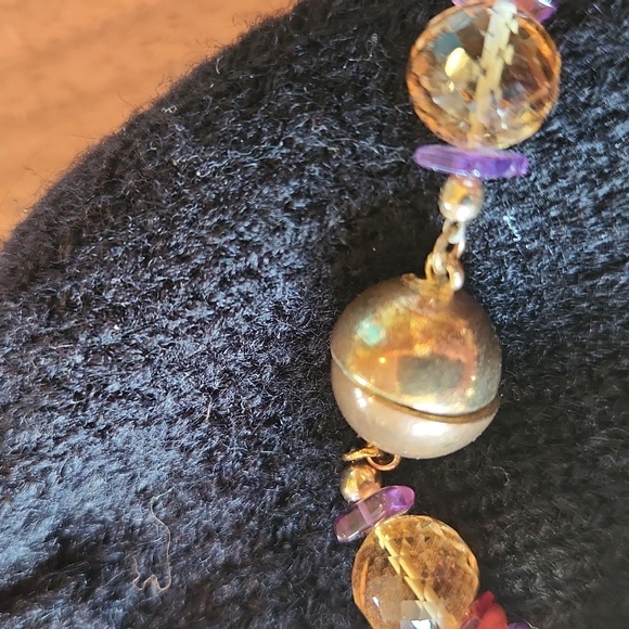 7" bracelet with Citrine, Amethyst and amber with magnetic gold tone clasp - Picture 4 of 4